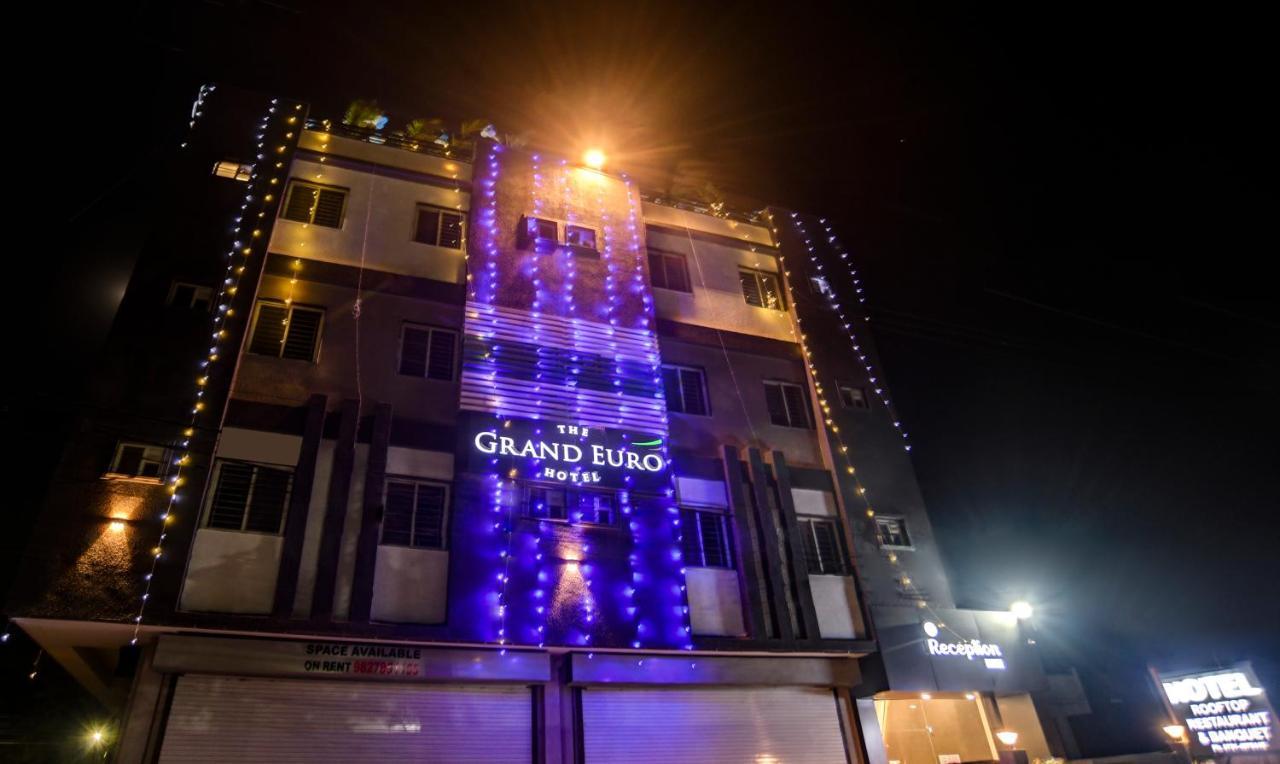 Treebo Grand Euro Pipliyahana Square Indore Ngoại thất bức ảnh