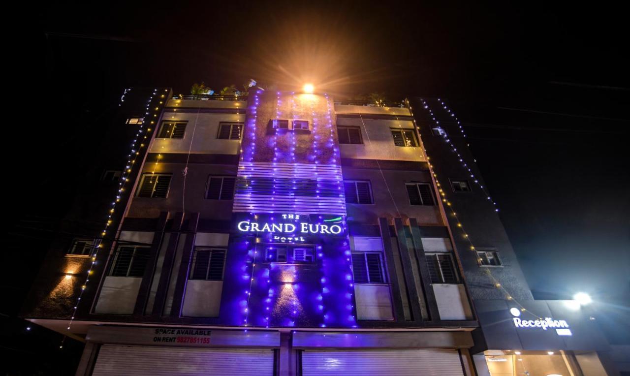 Treebo Grand Euro Pipliyahana Square Indore Ngoại thất bức ảnh